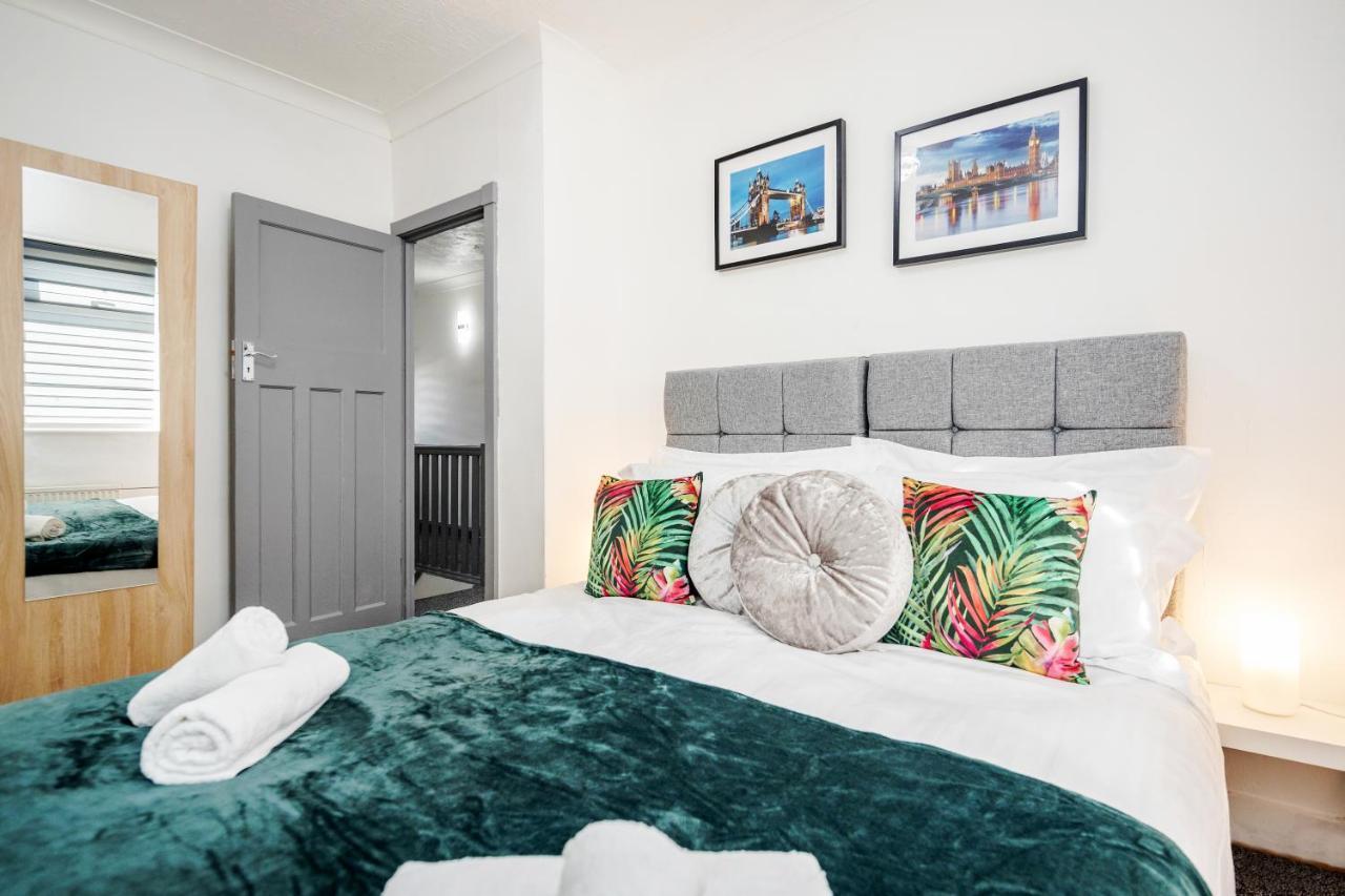 Heathrow 2-Bedroom Maisonette With Parking West Drayton  Eksteriør bilde