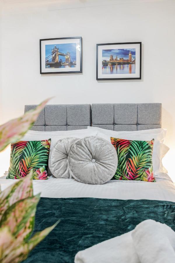 Heathrow 2-Bedroom Maisonette With Parking West Drayton  Eksteriør bilde