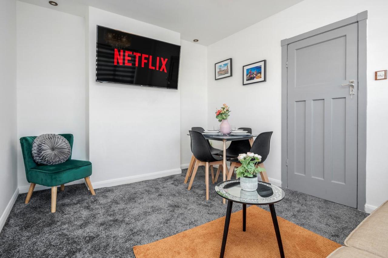 Heathrow 2-Bedroom Maisonette With Parking West Drayton  Eksteriør bilde