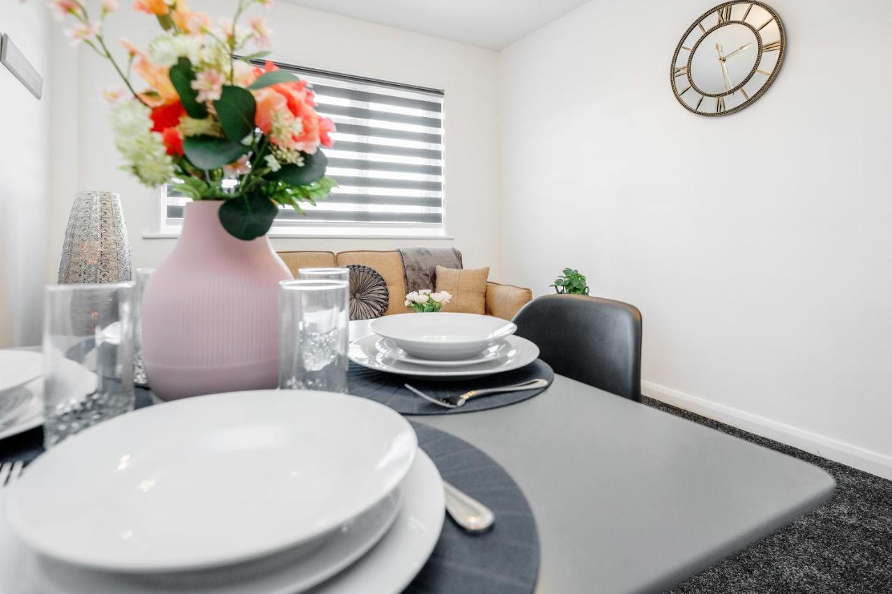 Heathrow 2-Bedroom Maisonette With Parking West Drayton  Eksteriør bilde