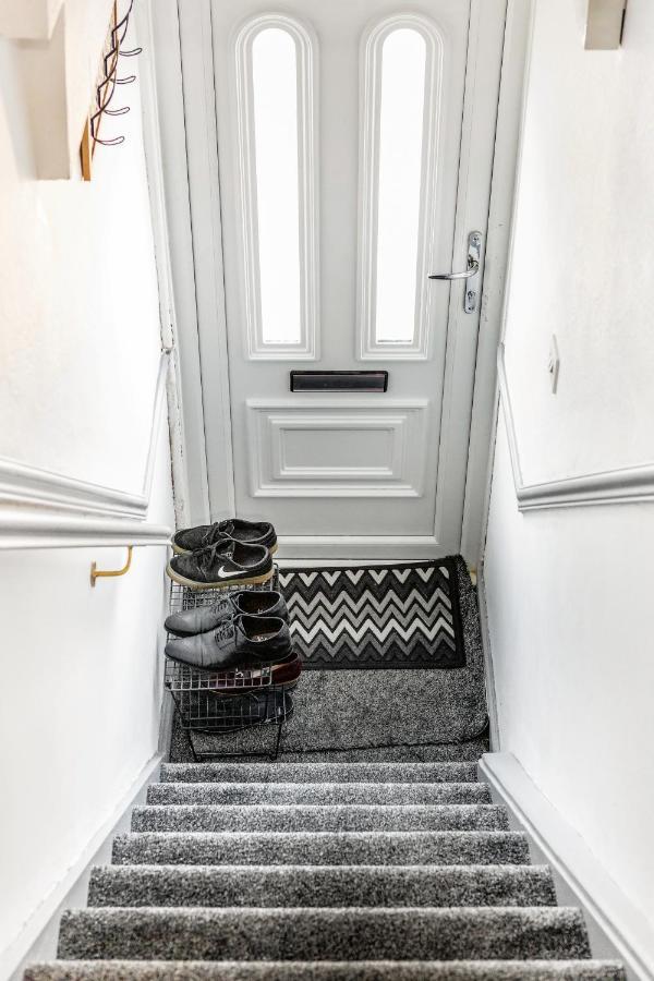 Heathrow 2-Bedroom Maisonette With Parking West Drayton  Eksteriør bilde